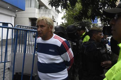 De cinco a siete años de cárcel podría enfrentar Colón Pico y otros cuatro detenidos en Puerto Quito