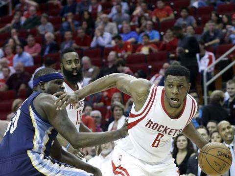 La NBA considera que los árbitros se equivocaron contra los Rockets