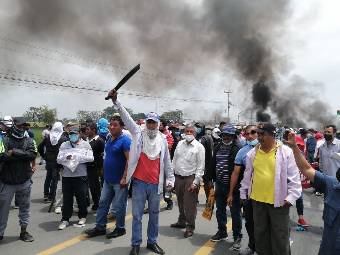 Agricultores y maestros vuelven este lunes a las movilizaciones por el precio de productos y de los combustibles