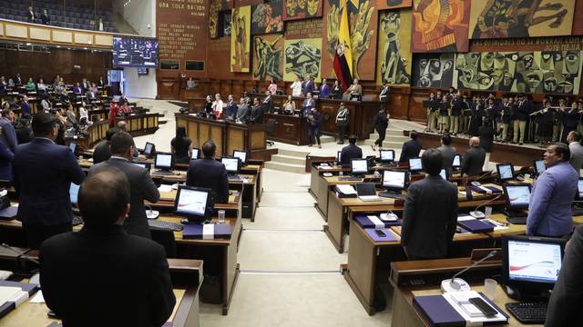 Asamblea discute reforma que propone destituir a legisladores que se han desafiliado del movimiento o partido político