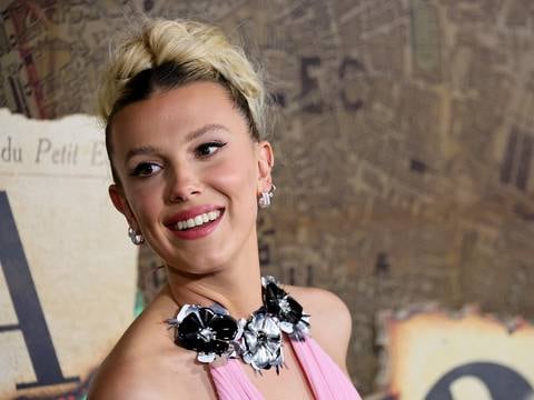 ‘Debería darte vergüenza’: fanáticos indignados con Millie Bobby Brown al publicar su primera novela, ‘Diecinueve pasos’, con texto que no fue escrito por ella