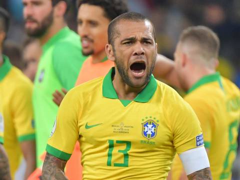 Papá de Neymar apoya a Dani Alves con una fuerte suma de dinero para el juicio por agresión sexual