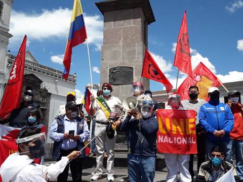 Trabajadores volvieron a las calles de Quito este lunes en rechazo a despidos y medidas económicas
