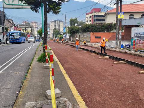 En dos semanas se redujeron a la mitad los mantenimientos viales en Quito