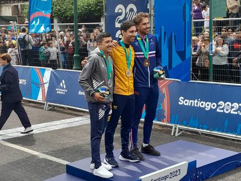 “Gracias a mi Ecuador y Chile por el apoyo a todos los deportistas”, destacó Richard Carapaz luego de conquistar la medalla de plata de Santiago 2023
