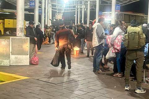 Incremento de usuarios en terminales terrestre de Quito por celebración del Día de la Madre