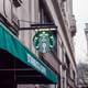 Starbucks tendrá que pagarle $ 25 millones a una exempleada que asegura fue despedida por ser blanca