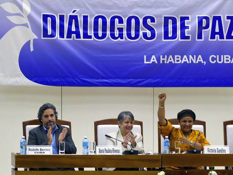 Acuerdo de paz en Colombia otorgará beneficios a mujeres víctimas del conflicto