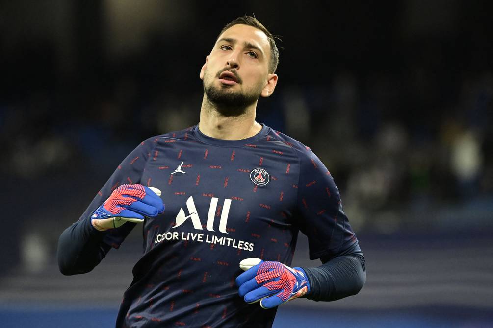 Fabien Barthez: Putting Keylor Navas and Gianluigi Donnarumma, at the same  level, in a competition does not help PSG - 247 News Agency