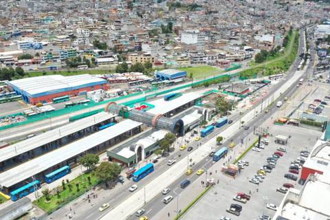 Terminales en Quito operarán de forma especial por romería a El Quinche