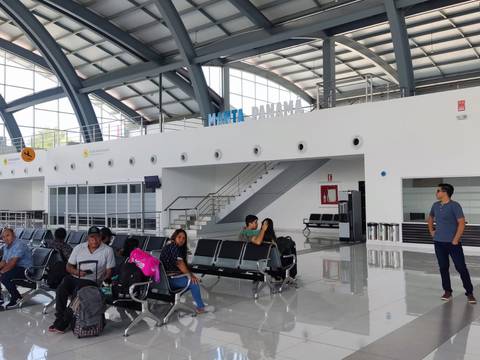 Aeropuerto de Manta será intervenido para reparar falencias en sus servicios  