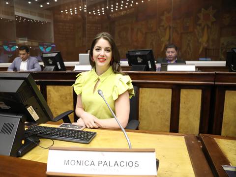 Mónica Palacios suspendida por 60 días sin sueldo por acoso laboral en la Asamblea Nacional