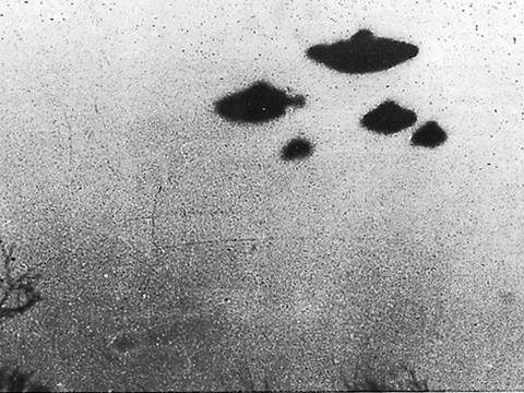 En Netflix puedes ver un documental de seis capítulos con teorías y datos reales sobre ovnis