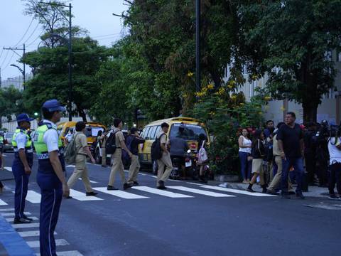 730 agentes de ATM se despliegan en planteles educativos de Guayaquil por inicio de año escolar