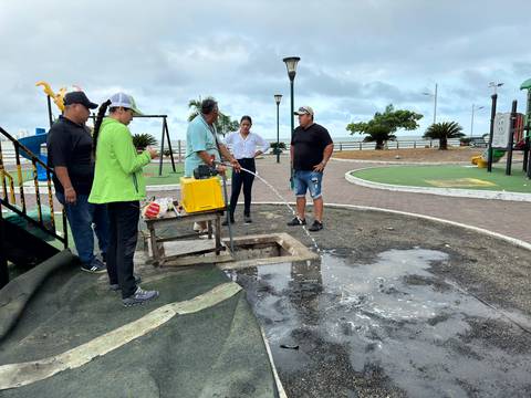 En Manabí vuelven a perforar pozos ante falta de agua: San Vicente y Sucre tienen más de un mes sin recibir el líquido  