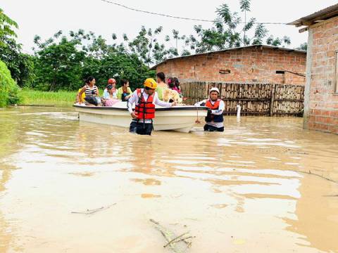 Gobierno transfirió $ 27,2 millones a municipios y prefecturas afectados por las lluvias en Ecuador