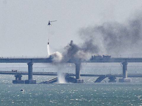 Despachados en agosto desde Ucrania, los explosivos que destruyeron el puente en Crimea pasaron por al menos tres países