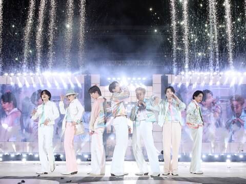 BTS se reencontró con su ‘army’ en el primer concierto presencial en Seúl desde el 2019