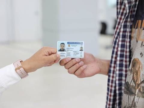 ¿Cómo saber si tu licencia de conducir está anulada en Ecuador?