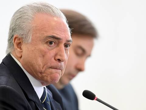 Presidente de Brasil fue grabado dando aval a sobornos, dice diario O Globo