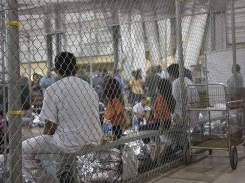 Estados Unidos deja de pagar servicios para niños migrantes detenidos