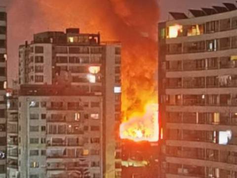 Incendio en comuna de Santiago de Chile provoca la evacuación de cientos de personas