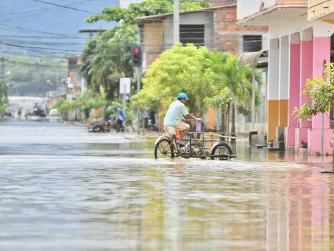 Unas 5.000 familias perdieron todos sus bienes en las inundaciones de Chone 