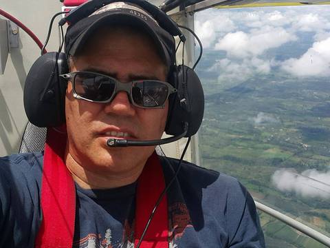 Fallece jefe político de Santo Domingo durante lanzamiento con paracaídas