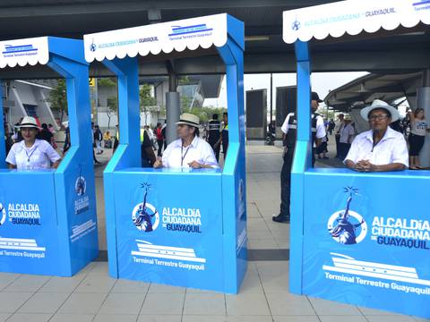80 vendedores ya tienen un quiosco gratuito afuera de la terminal terrestre de Guayaquil