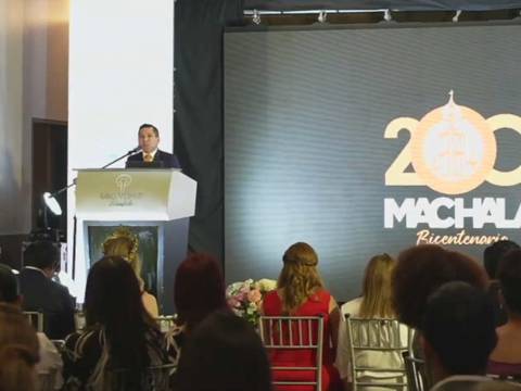 ‘No solo vamos a estar felices los 4, sino los 300.000 machaleños’, dice Darío Macas, alcalde de Machala, al anunciar a Maluma para festejo del bicentenario