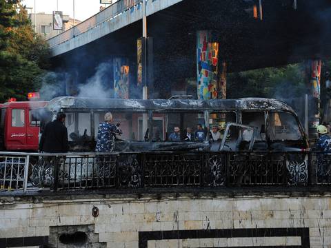 Atentado contra bus militar en Damasco deja al menos 14 muertos