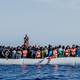 Barco humanitario Ocean Viking rescata a 236 personas en el mar Mediterráneo, entre ellas un recién nacido