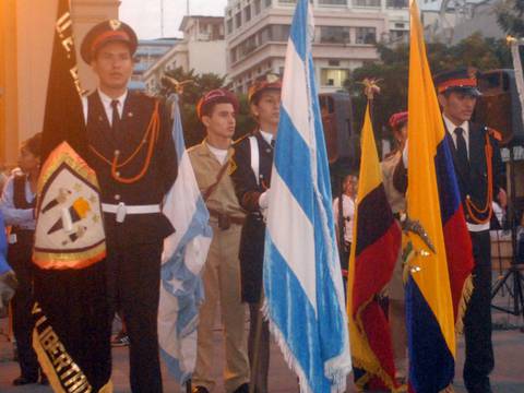 Se rindió homenaje en Guayaquil a los héroes de la Batalla del Pichincha