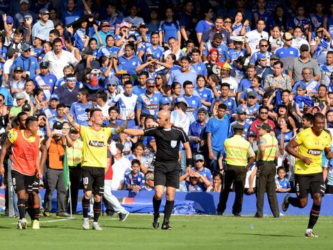 Una docena de Clásicos del Astillero habrá pitado Omar Ponce este domingo