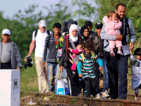 Más de 2.000 refugiados entran en Hungría por la vía de los Balcanes