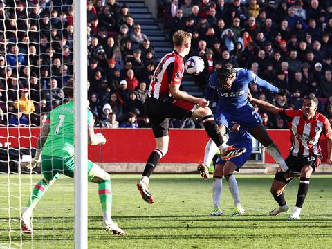 Chelsea, con Moisés Caicedo, vuelve a sufrir en la Premier League: logró empatar 2-2 con el Brentford