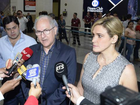 Exalcalde de Caracas Antonio Ledezma arribó a Guayaquil 