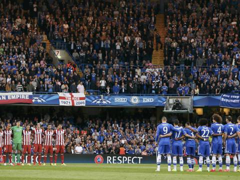 Stamford Bridge aplaudió en memoria de Vilanova y Boskov