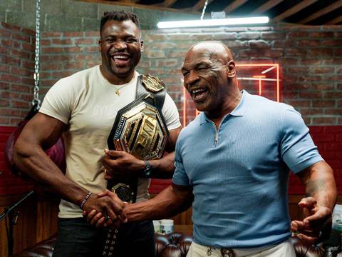 Mike Tyson regresa al ring