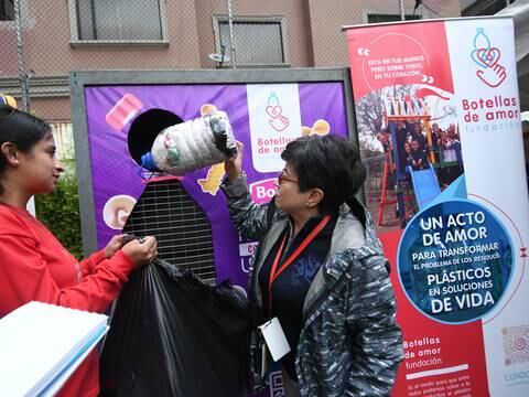 ‘Botellas de amor’ y celulares en iniciativas que unen negocios por el ambiente