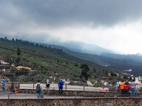 Alrededor de 1.000 personas podrán regresar a sus casas tras afectación de volcán de La Palma