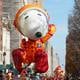 ¿Qué artistas se presentarán y qué globos desfilarán en el Desfile de Thanksgiving 2022?