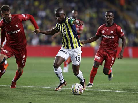 Con asistencia de Enner Valencia, ​Fenerbahce golea y se instala en la final de la Copa de Turquía