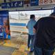 Metrovía opera con puertas abiertas y pago en efectivo en varias paradas, en Guayaquil