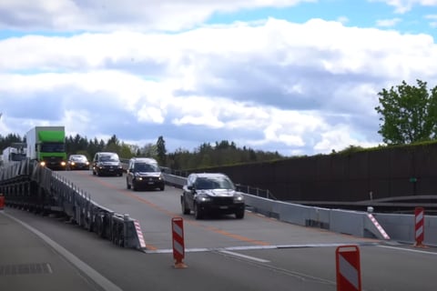 Puente móvil en Suiza permite trabajos sin interrumpir el tráfico