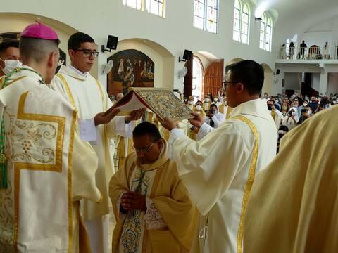 Monseñor Vicente Saeteros recibió designación como nuevo obispo auxiliar de Portoviejo