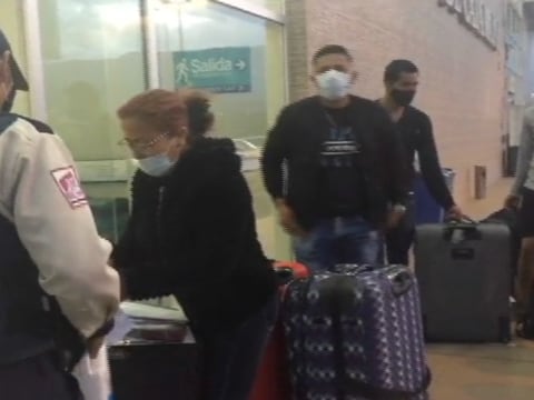 En aeropuerto de Loja, dos pasajeros no pudieron viajar a Quito al dar positivo en prueba de COVID-19