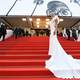 Michelle Salas, la hija de Luis Miguel, aparece en el Festival de Cannes vestida de blanco novia