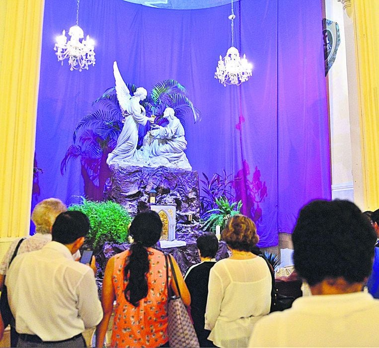 Vestirse de negro y no ingresar al mar, entre costumbres perdidas de Semana Santa