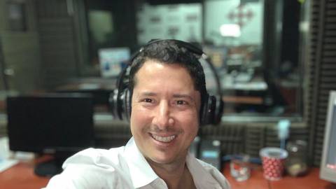 José Luis Calderón: “Voy a pedir asilo político, salí por el temor”, afirma periodista ecuatoriano, quien fuera víctima de atentado terrorista en TC Televisión
